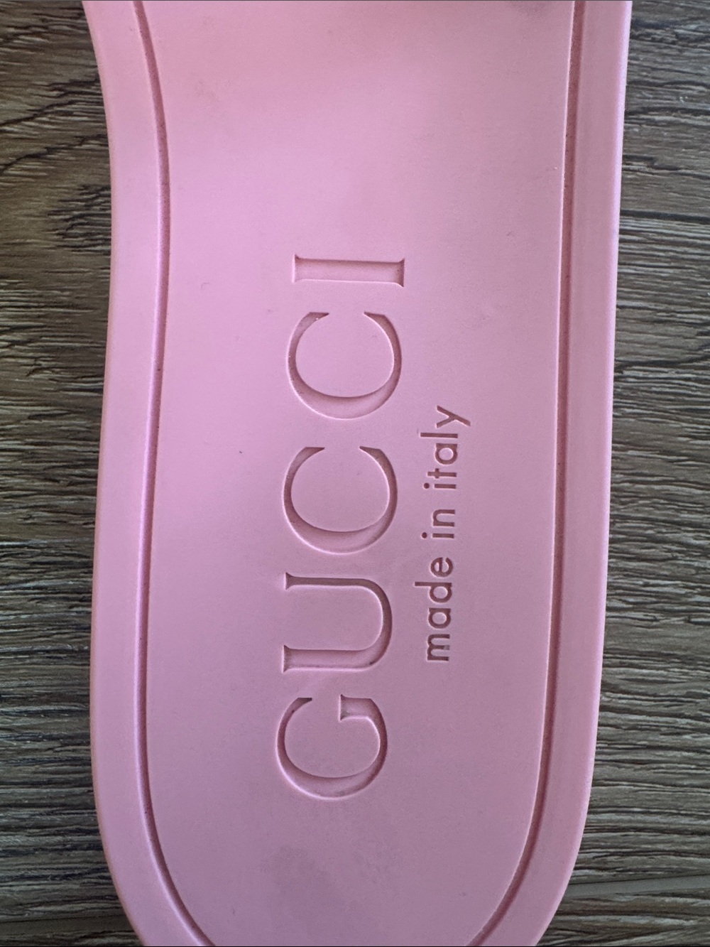 Gucci Pastel Pink Interlocking G Slide rubber Sandal
EU size 38 - Picture 5 of 5